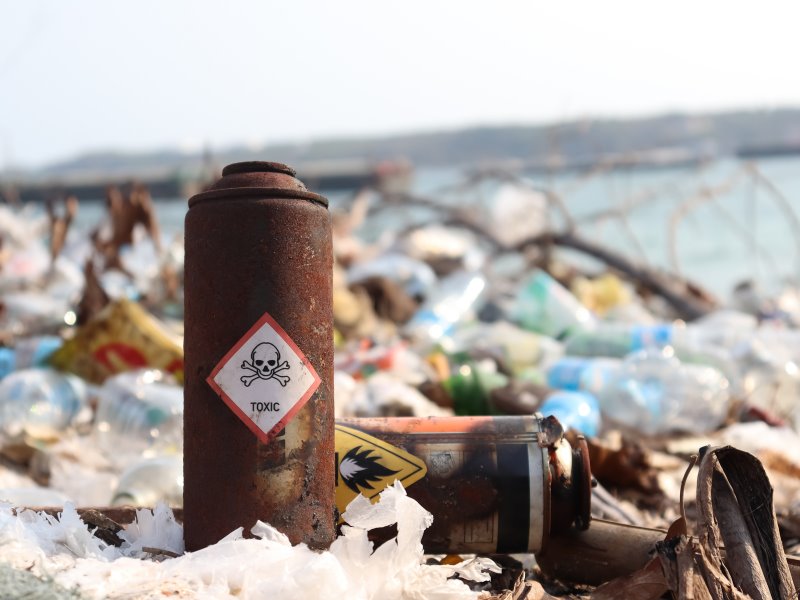 Chất Thải Nguy Hại Là Gì